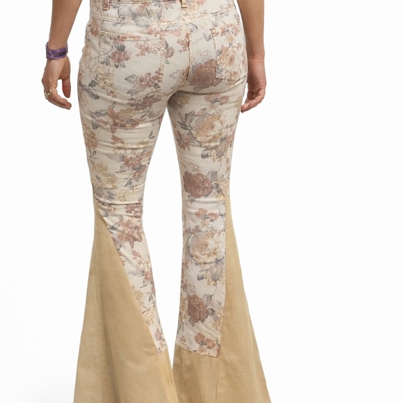 Floral Beige Flared Pants - Picture 3 of 3